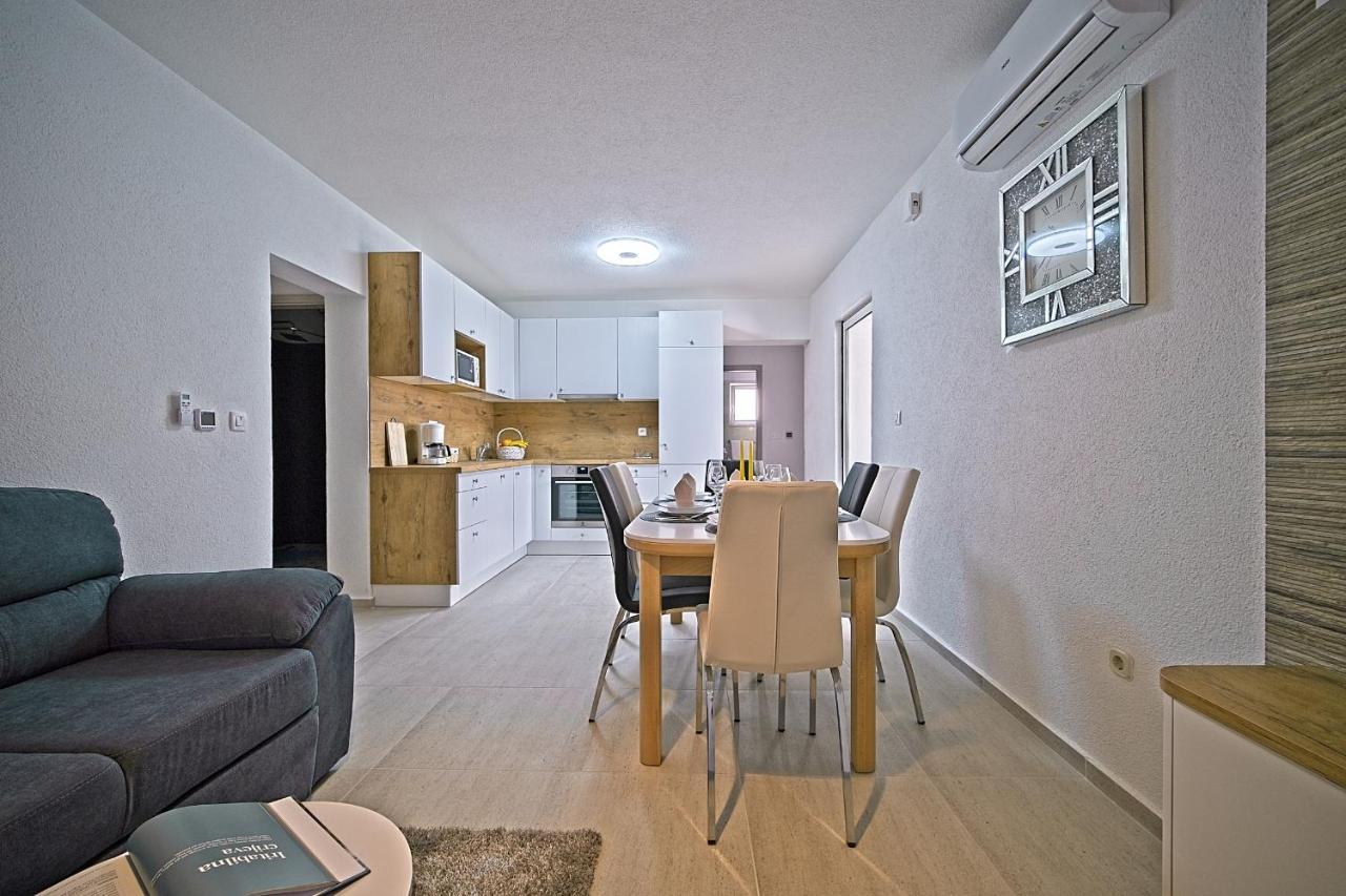 Luxury Apartment "Blue Diamond" Postira Εξωτερικό φωτογραφία