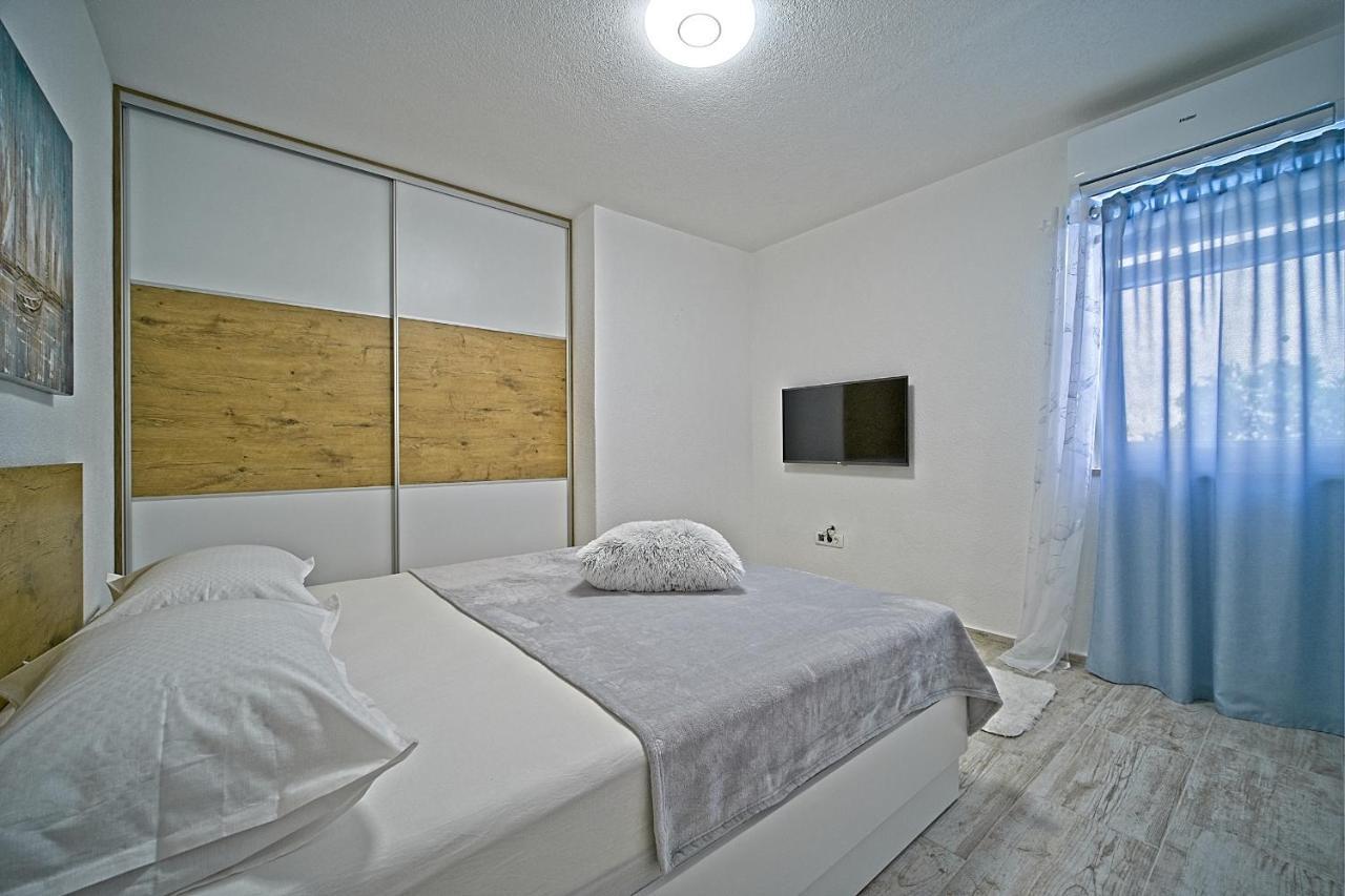 Luxury Apartment "Blue Diamond" Postira Εξωτερικό φωτογραφία