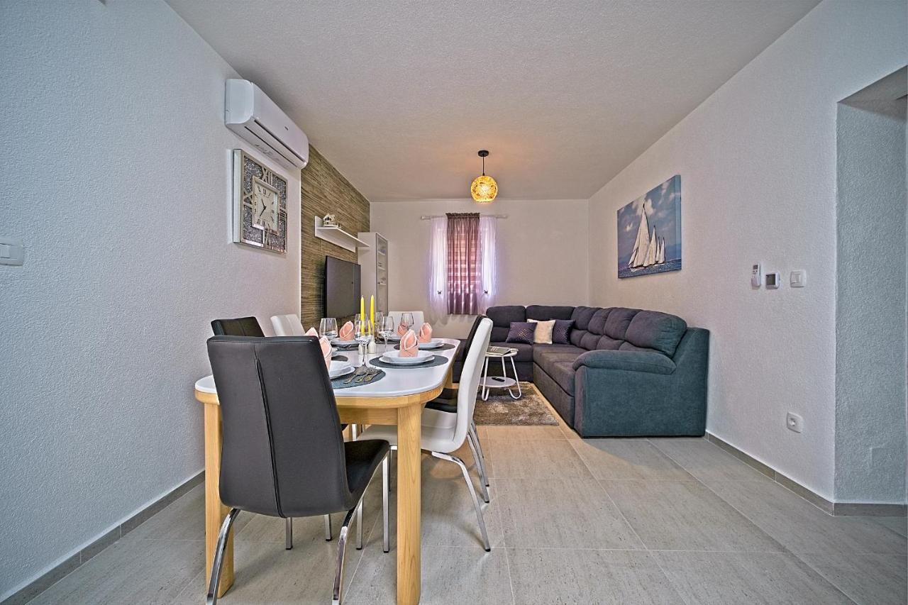 Luxury Apartment "Blue Diamond" Postira Εξωτερικό φωτογραφία