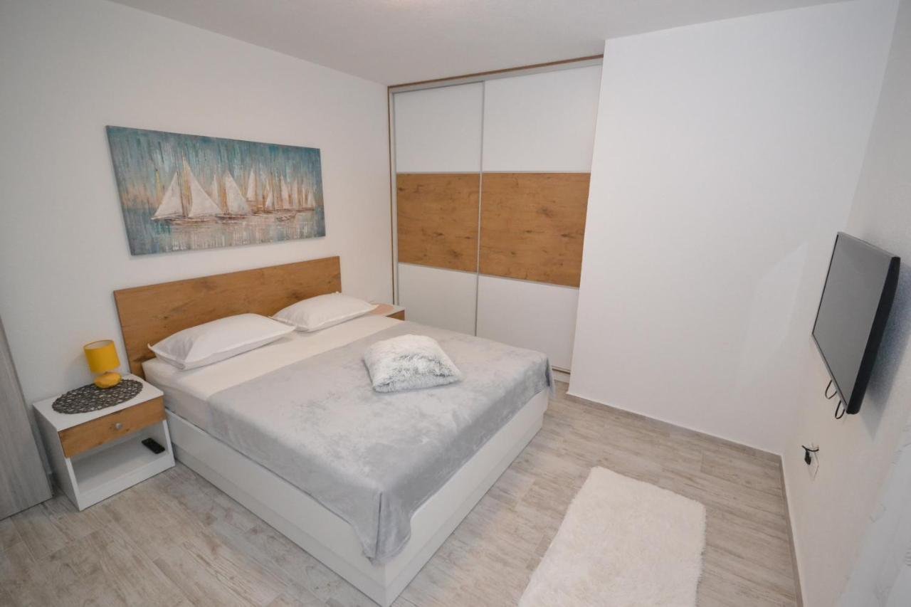 Luxury Apartment "Blue Diamond" Postira Εξωτερικό φωτογραφία