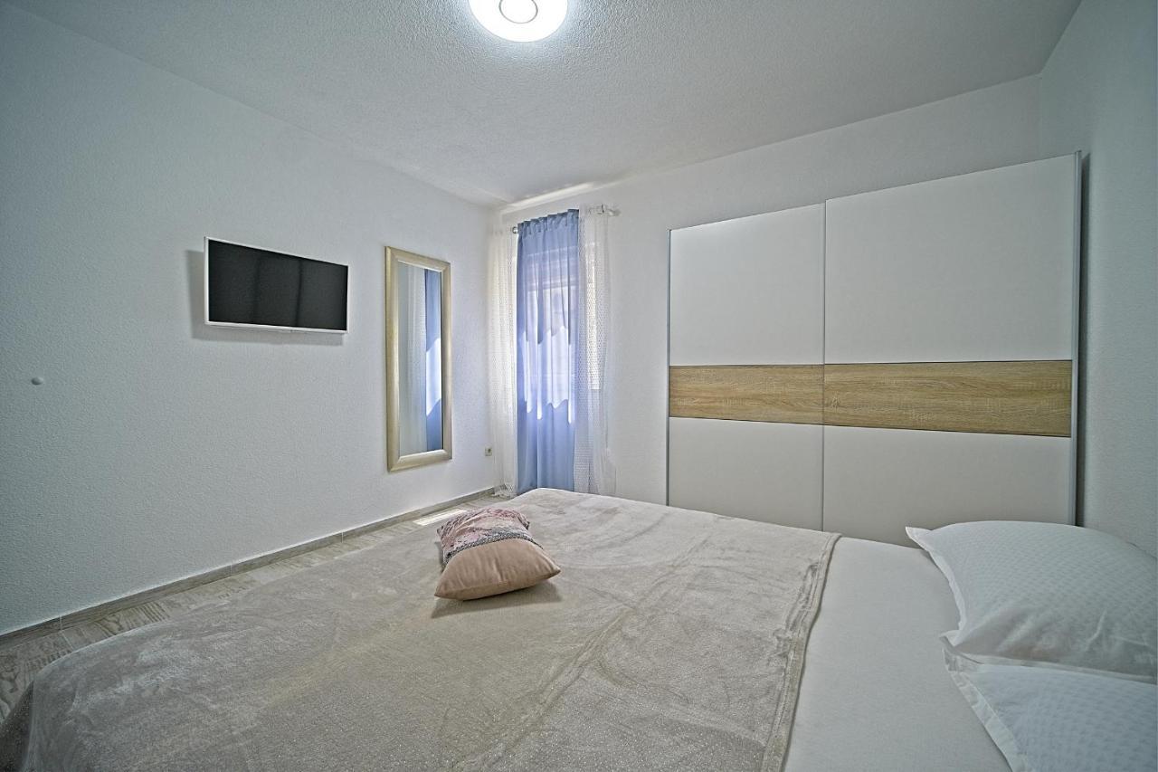 Luxury Apartment "Blue Diamond" Postira Εξωτερικό φωτογραφία