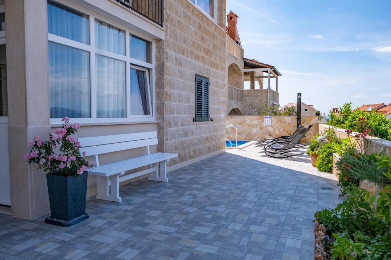 Luxury Apartment "Blue Diamond" Postira Εξωτερικό φωτογραφία