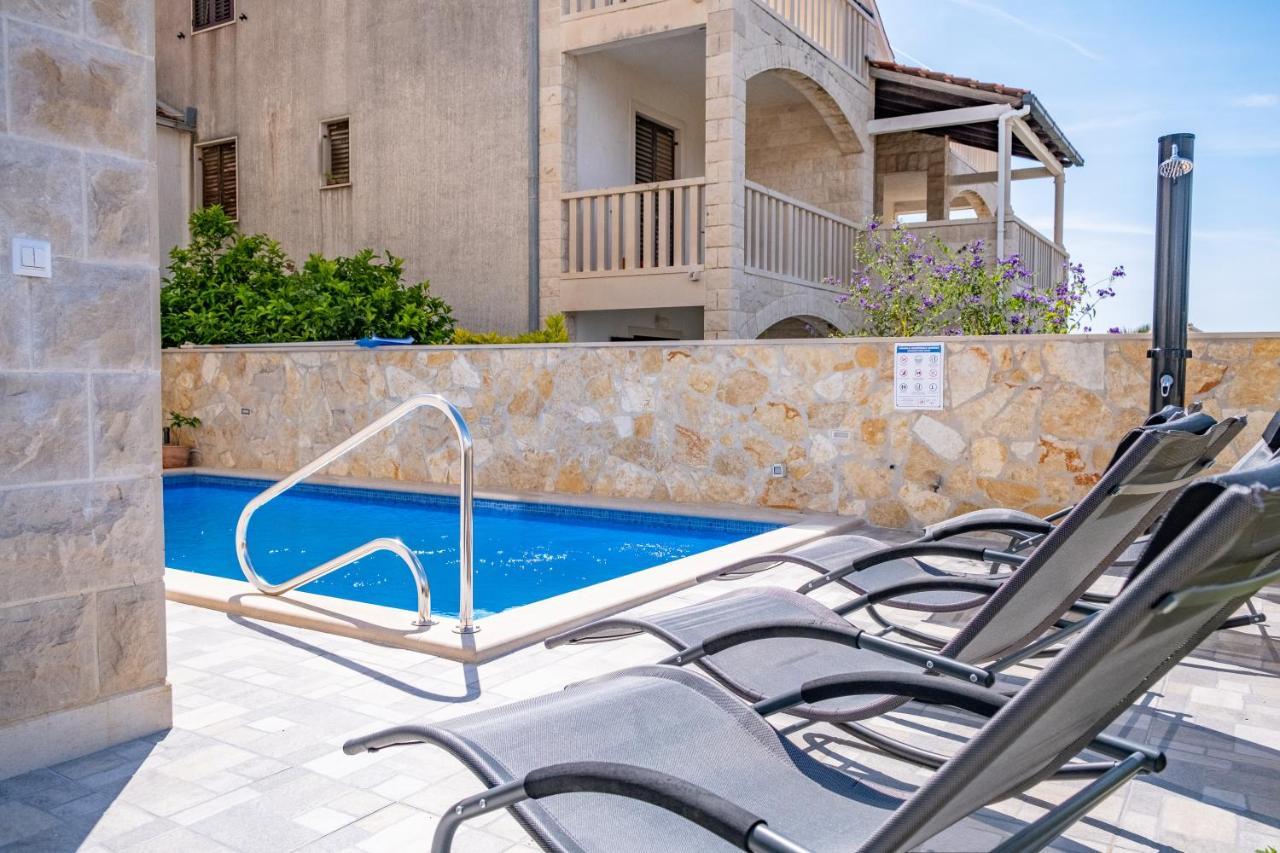 Luxury Apartment "Blue Diamond" Postira Εξωτερικό φωτογραφία